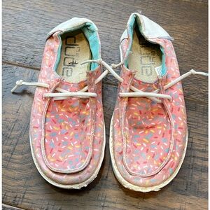 Hey Dude pink sprinkle girls shoes size 13